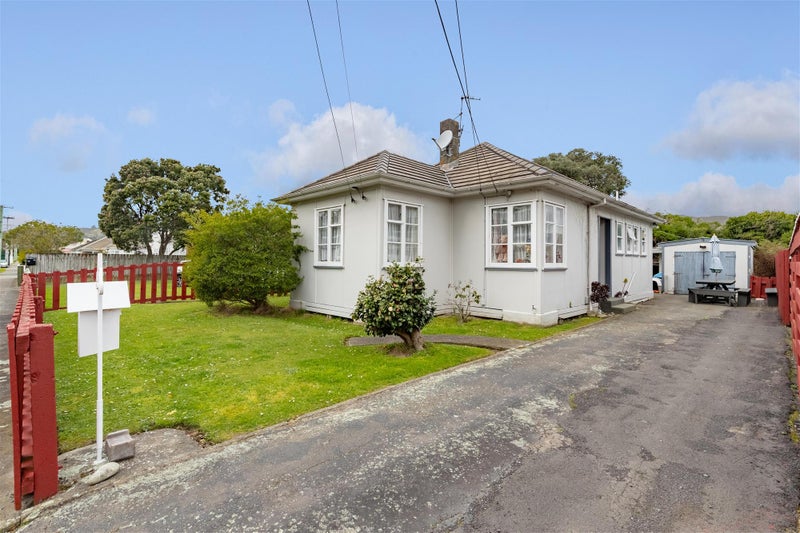 12 Reynolds Street, Taita, Lower Hutt - Carousel 1