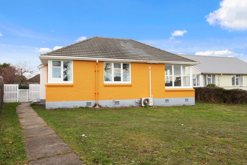 14 Vicki Street, Sockburn, Christchurch - Carousel 1