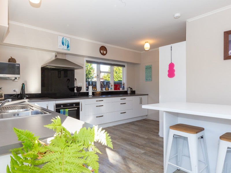 21 Weir Place, Hoon Hay, Christchurch - Carousel 2