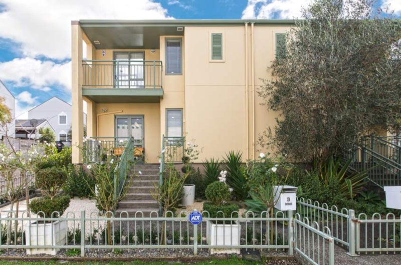 3 Winery Way, Henderson, Auckland - Carousel 1
