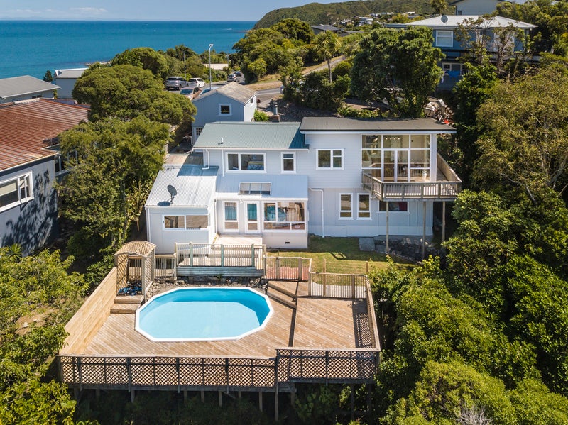 85 Motuhara Road, Plimmerton, Porirua - Carousel 1