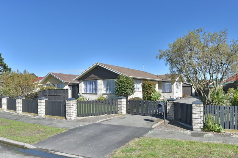 21 Kawau Crescent, Bromley, Christchurch - Carousel 1