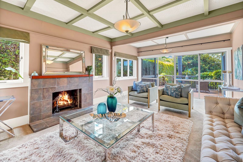 72 Marine Parade, Mellons Bay, Auckland - Carousel 2