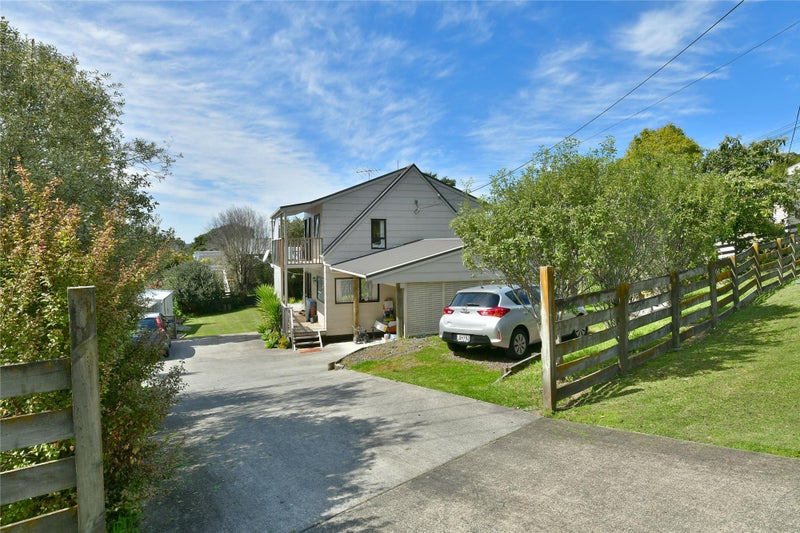 26 Elliston Crescent, Stanmore Bay, Whangaparaoa - Carousel 2