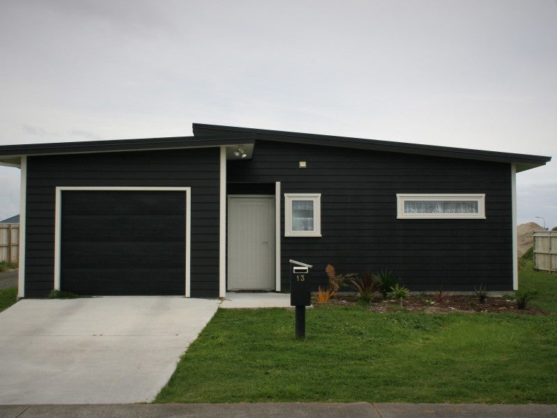 13 Story Street, Foxton Beach, Foxton - Carousel 1