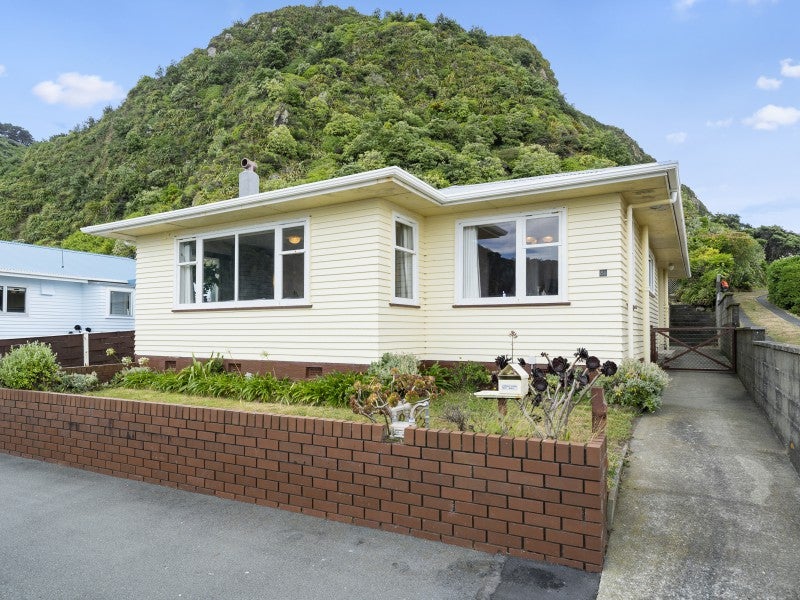 81 Breaker Bay Road, Breaker Bay, Wellington - Carousel 1