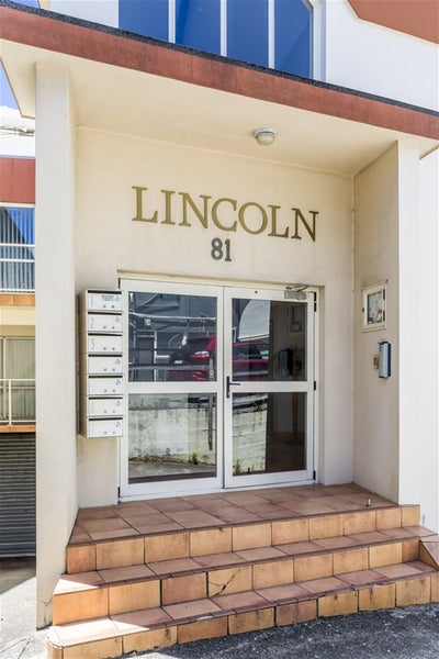 1/81 Birkenhead Avenue, Birkenhead, Auckland - Carousel 2