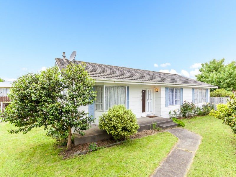 20 Lyndale Place, Kelvin Grove, Palmerston North - Carousel 1