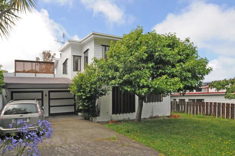 10 John Sims Drive, Broadmeadows, Wellington - Carousel 1