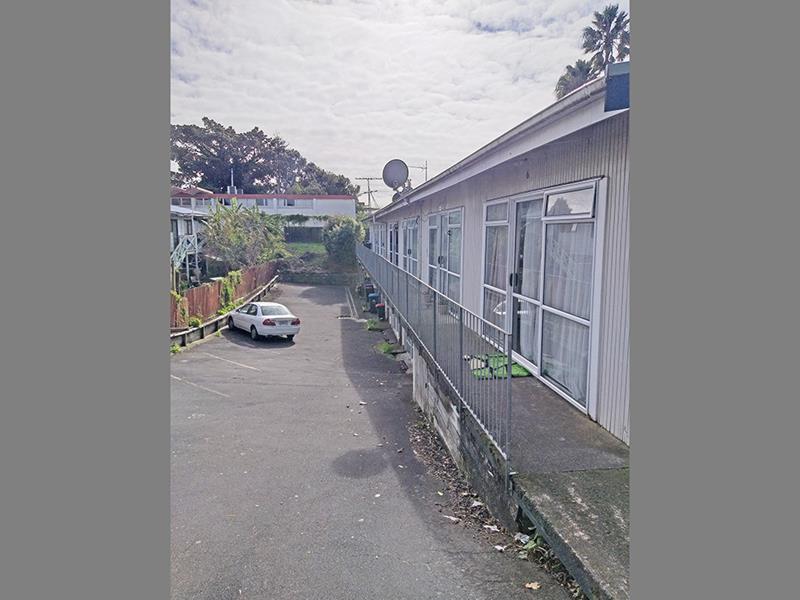 2/30 Fairburn Road, Otahuhu, Auckland - Carousel 11