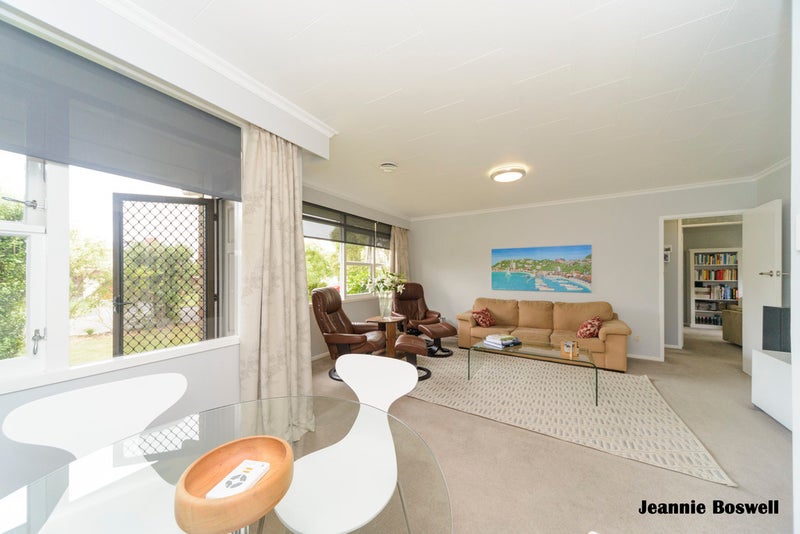 20 Anaru Place, Awapuni, Palmerston North - Carousel 2