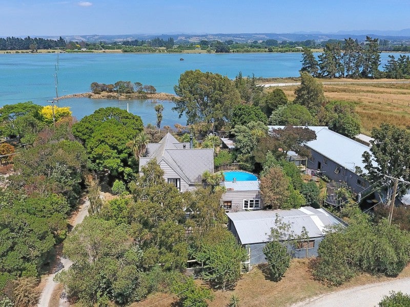 124 Barnett Avenue, Best Island, Richmond - Carousel 1