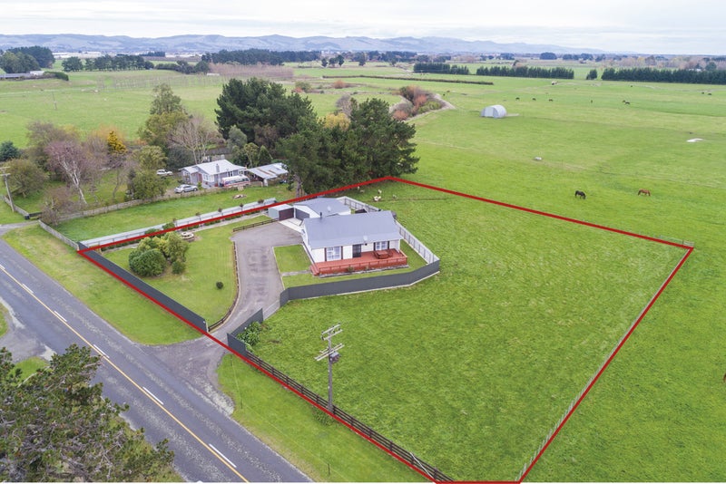 873 Roberts Line, Bunnythorpe, Palmerston North - Carousel 1