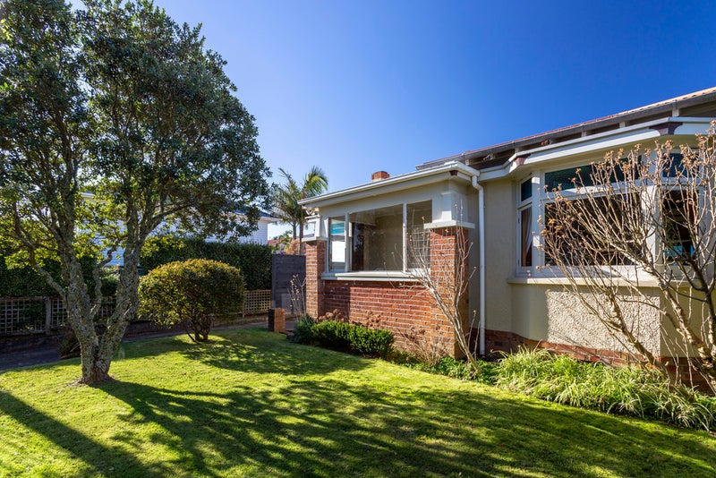 25 Sunny Brae Crescent, Westmere, Auckland - Carousel 2