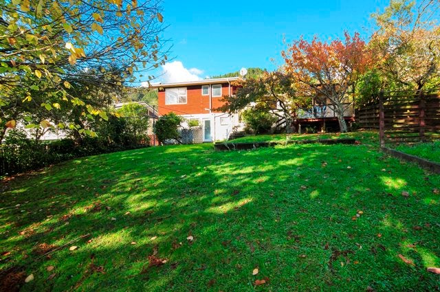 17 Chichester Drive, Pinehaven, Upper Hutt - Carousel 18