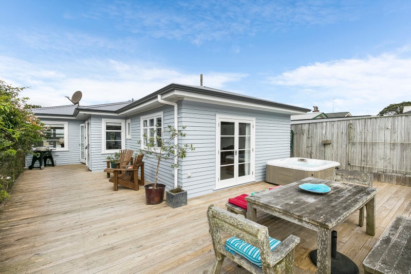 30 Dr Taylor Terrace, Johnsonville, Wellington - Carousel 2