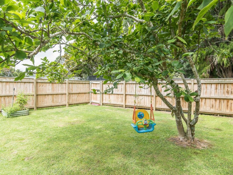 23 Wyndham Road, Pinehaven, Upper Hutt - Carousel 13