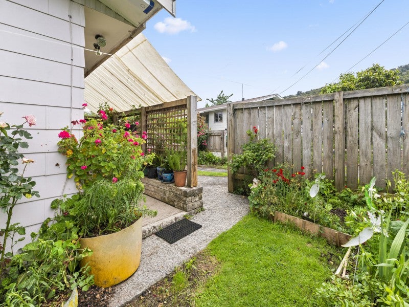 7 Bay Grove, Pukehangi, Rotorua - Carousel 2