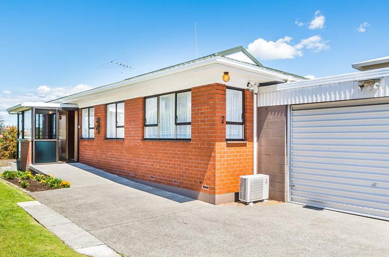 2/72 Browns Bay Road, Rothesay Bay, Auckland - Carousel 1