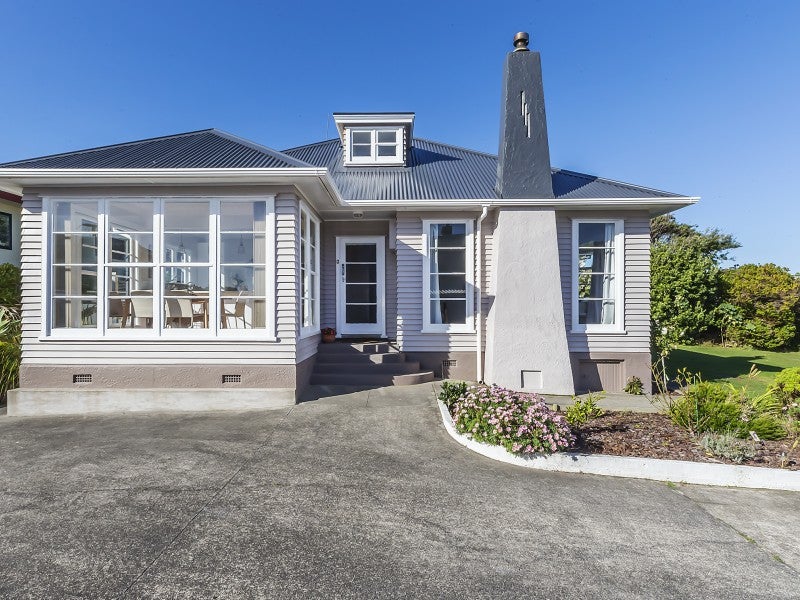 8A BAY DRive, TITAHI BAY, PORIRUA - Carousel 1