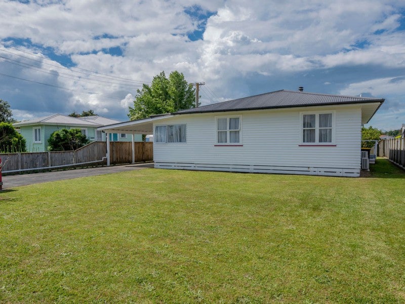 80A Waerenga RD, Otaki Railway - Carousel 2
