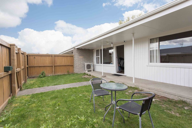 2/9 Curletts Road, Sockburn, Christchurch - Carousel 1