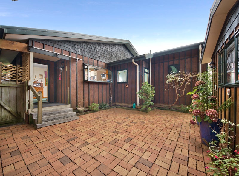 188 Shaw Road, Oratia, Auckland - Carousel 2
