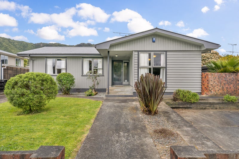 21 Kentucky Street, Totara Park, Upper Hutt - Carousel 1