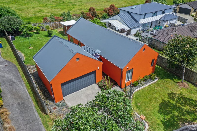 16 View Ridge Drive, Ranui, Auckland - Carousel 1