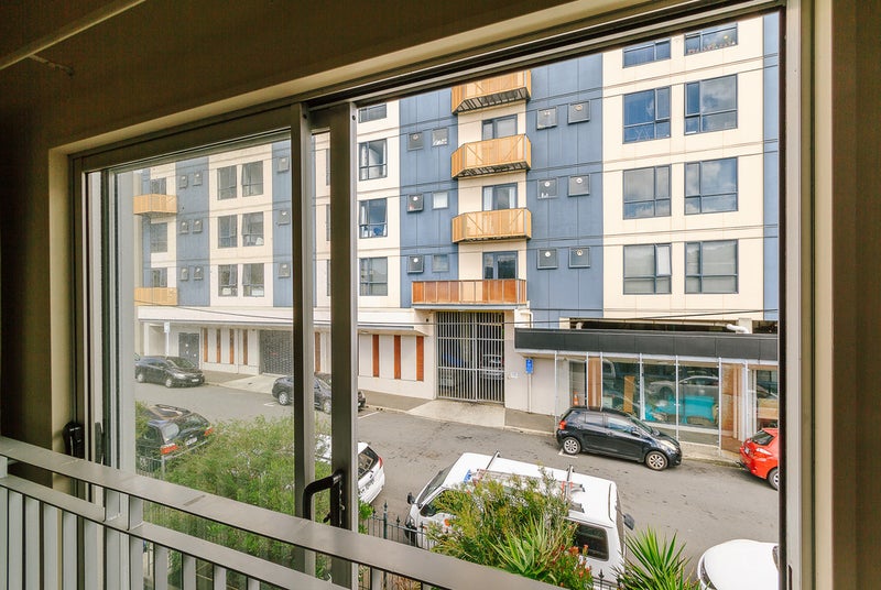 16/3 Kelvin Grove, Te Aro, Wellington - Carousel 12