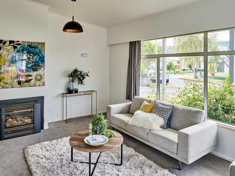 11 Rosebank Avenue, Avalon, Lower Hutt - Carousel 1