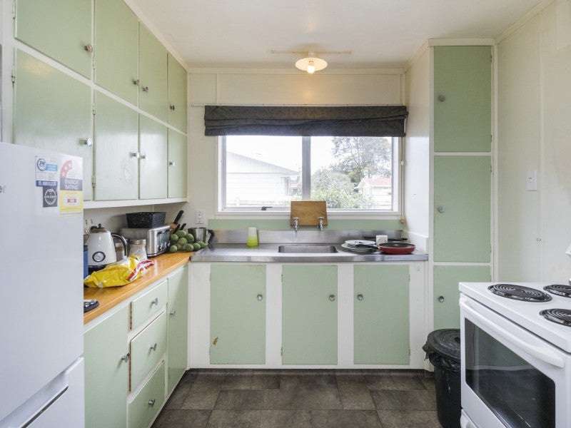 56 Stillwater Place, Westbrook, Palmerston North - Carousel 2