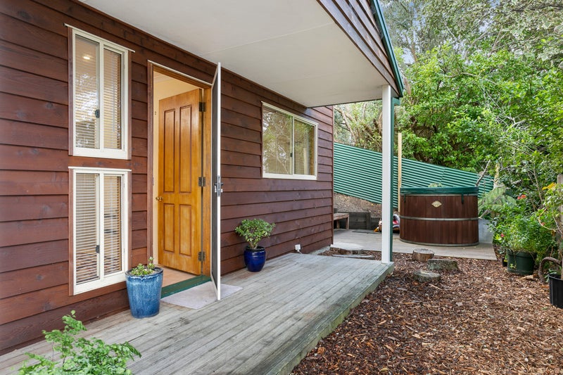 1/7 Wiriana Place, Stanmore Bay, Whangaparaoa - Carousel 2