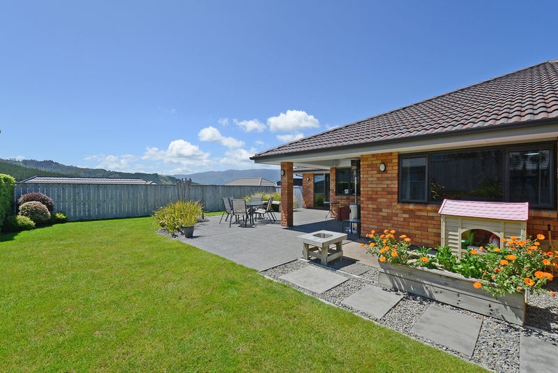 121 Kirton Drive, Riverstone Terraces, Upper Hutt - Carousel 2