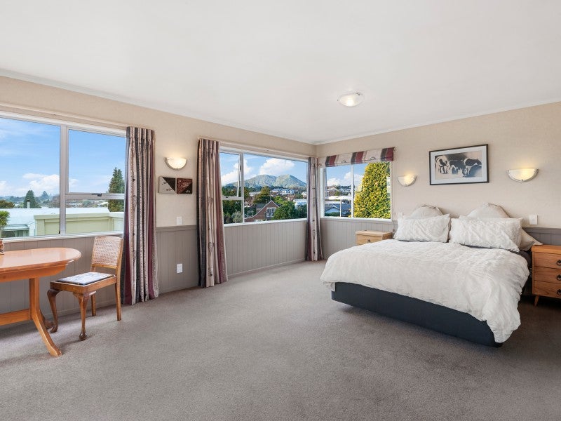 11 Hyde Avenue, Richmond Heights, Taupo - Carousel 1
