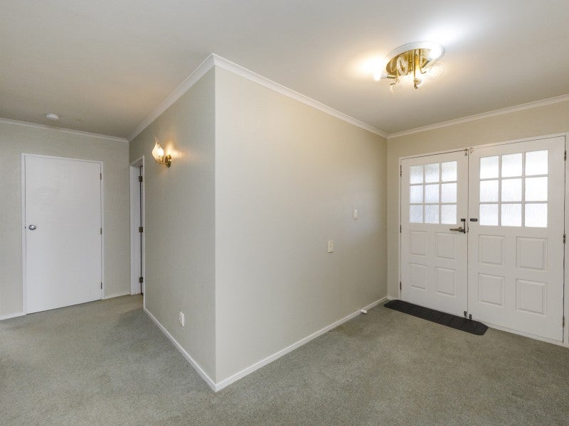 2 Sheraton Grove, Highbury, Palmerston North - Carousel 2