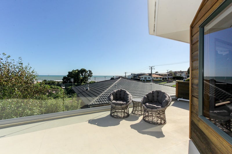 20 Nobs Line, Strandon, New Plymouth - Carousel 2