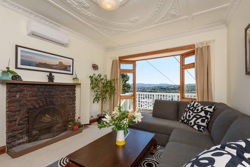 82 Nevay Road, Karaka Bays, Wellington - Carousel 2