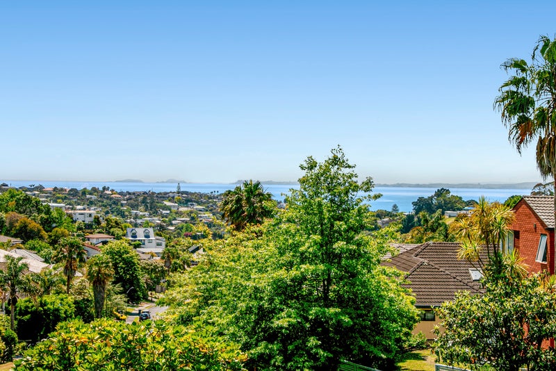 57 Penguin Drive, Murrays Bay, Auckland - Carousel 2