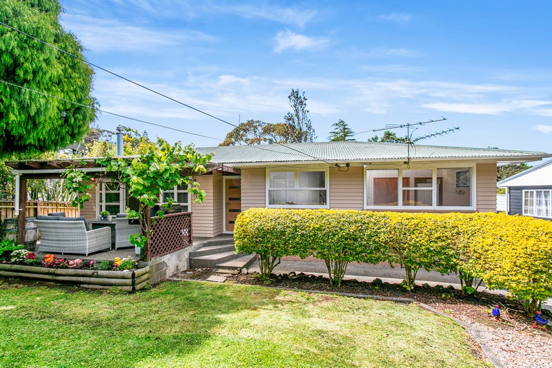 466 Huia Road, Laingholm, Auckland - Carousel 1