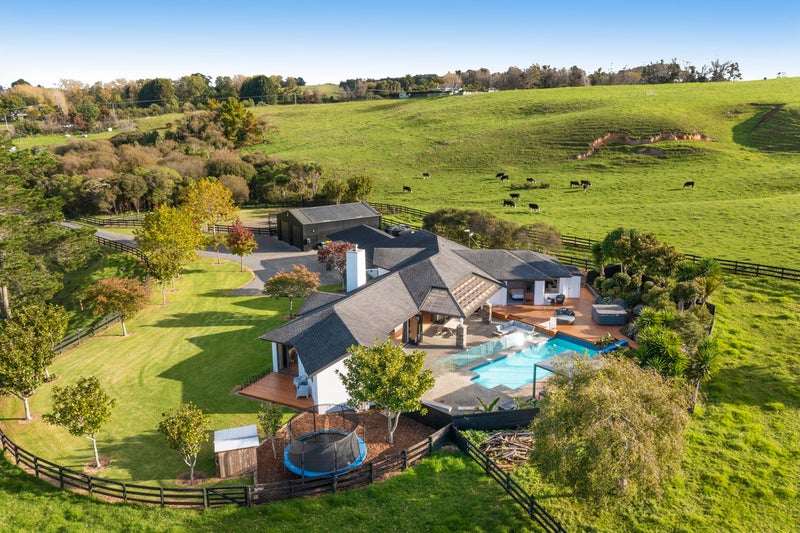 332 Karaka Road, Drury - Carousel 1