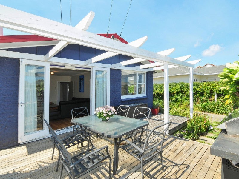 8 Aurora Street, Petone, Lower Hutt - Carousel 2