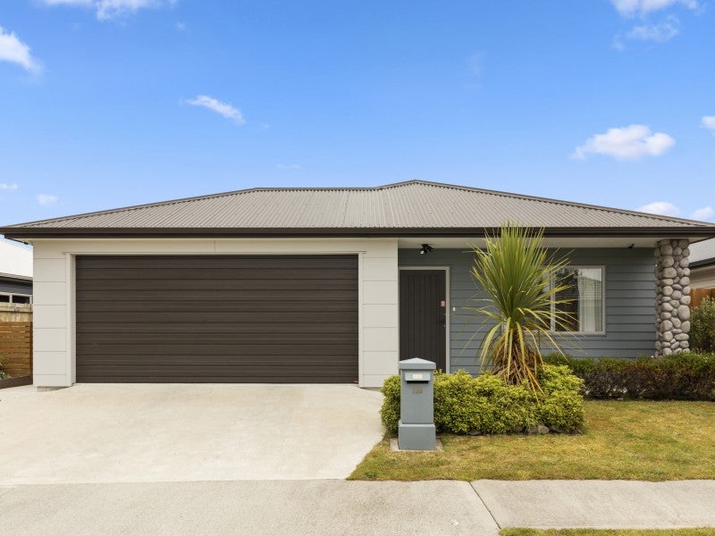 110 Farmer Crescent, Taita, Lower Hutt - Carousel 1