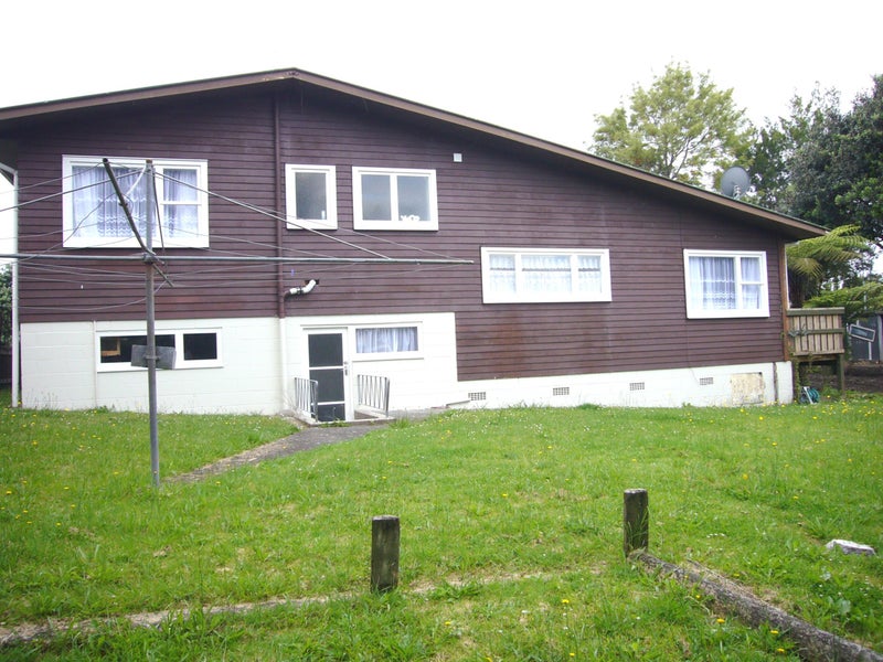 43 Universal Drive, Henderson, Auckland - Carousel 25