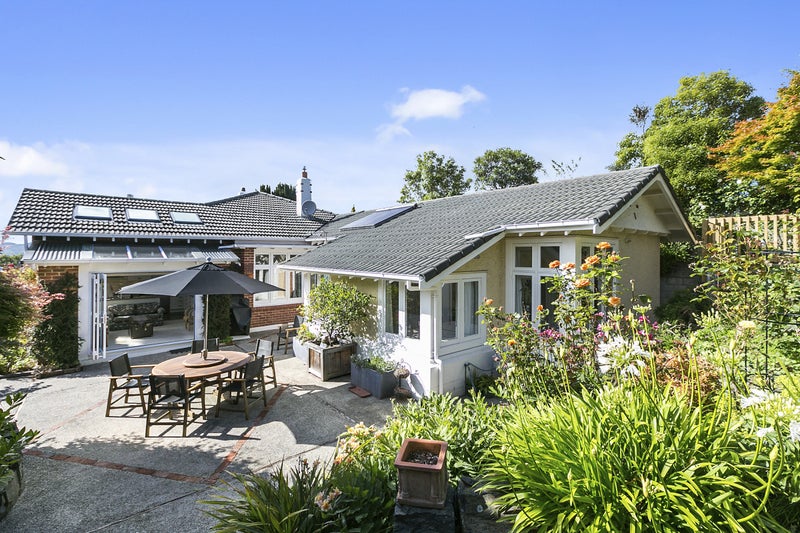 1 Pollock Street, Maori Hill, Dunedin - Carousel 1