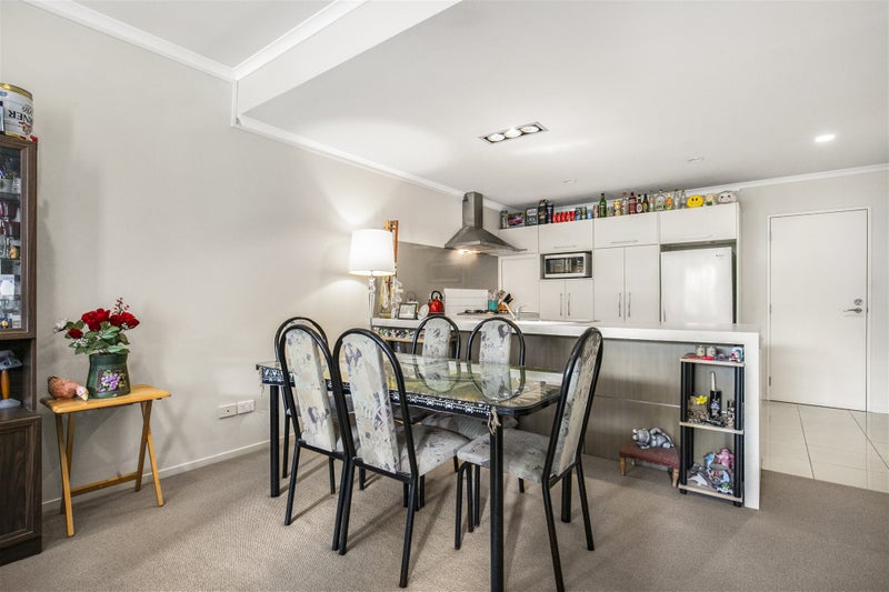 14 Figaro Crescent, Takanini, Auckland - Carousel 2