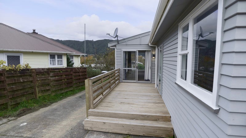 137 Wellington Road, Wainuiomata, Lower Hutt - Carousel 19