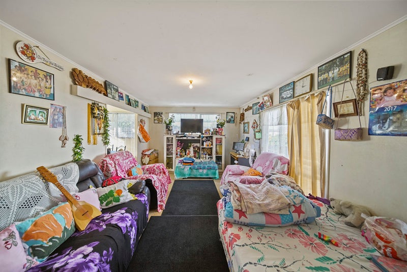 9 Ashmore Place, Favona, Manukau - Carousel 2