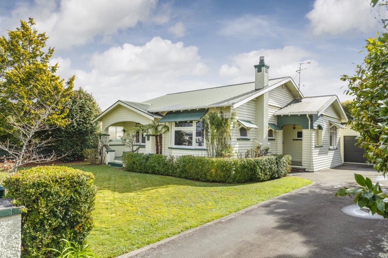 10 Miro Street, Takaro, Palmerston North - Carousel 1