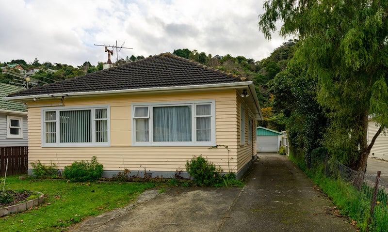 25 Owen Street, Belmont, Lower Hutt - Carousel 1